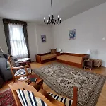 Apartment Bright, Spacious Classic In The Center