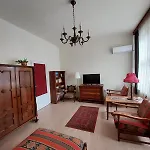 Bright, Spacious Classic In The Center Apartment Budapest