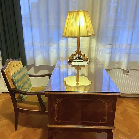 Appartement Bright, Spacious Classic In The Center *