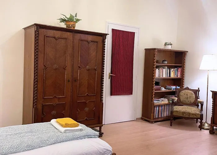 Apartment Bright, Spacious Classic In The Center *